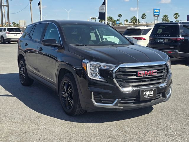 Used 2023 GMC Terrain SLE image 3
