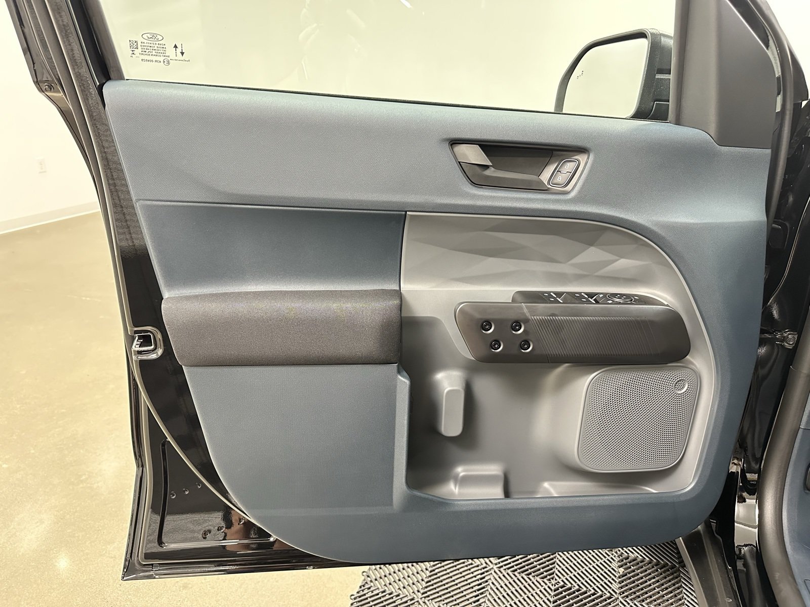 New 2025 Ford Maverick XL FWD image 13