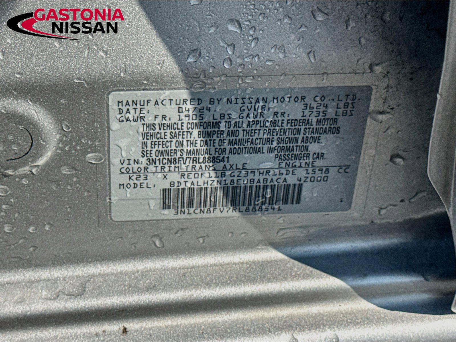 Used 2024 Nissan Versa SR FWD image 39