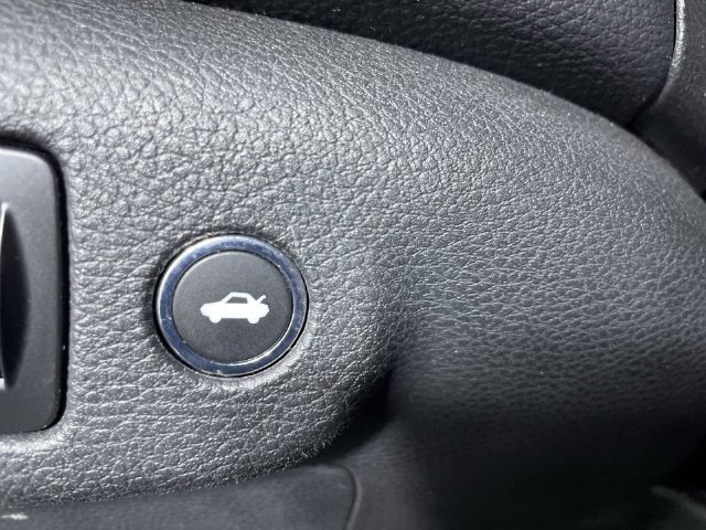 Used 2015 Chrysler 200 S w/ Comfort Group FWD image 25