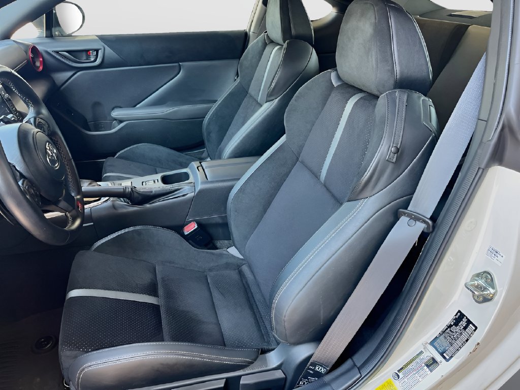 Used 2026 Toyota GR86 Premium w/ ALL Weather Mat Package (TMS) RWD image 20