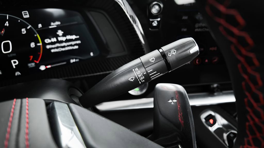 Used 2023 Chevrolet Corvette Stingray Premium Conv w/ Z51 Performance Package image 29