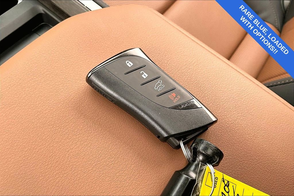 Used 2025 Lexus GX 550 image 13