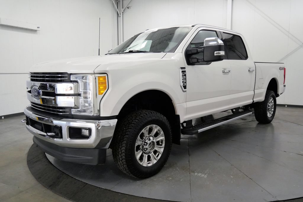 Used 2017 Ford F250 Lariat w/ Lariat Ultimate Package AWD/4WD image 3