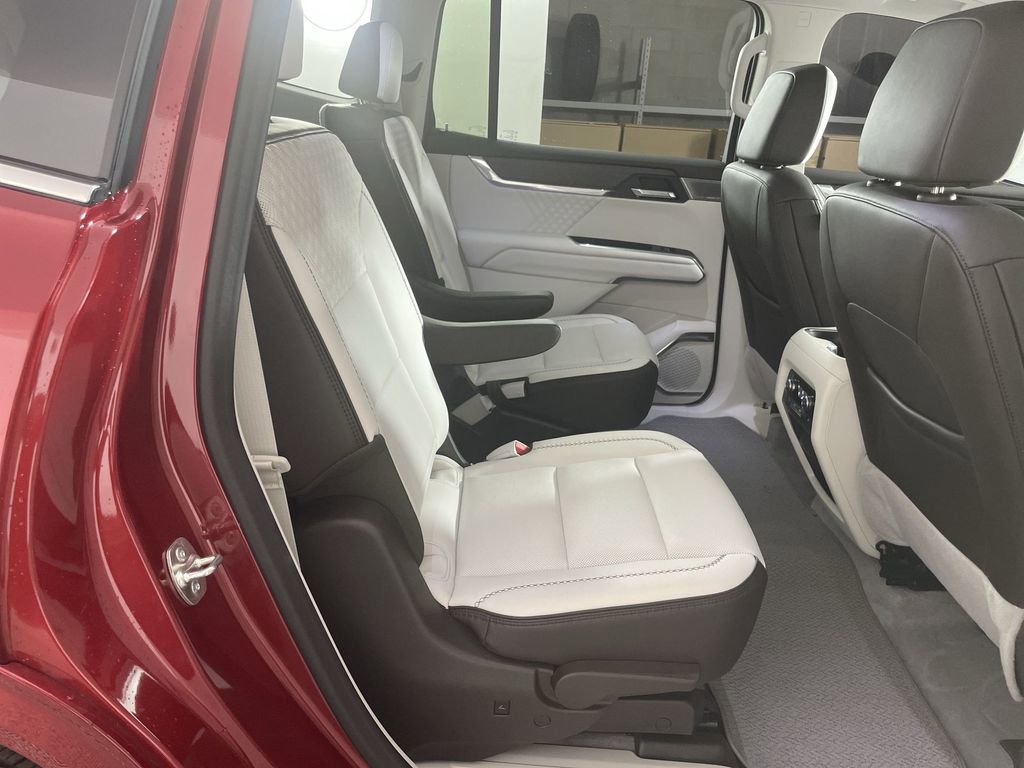 New 2024 GMC Acadia Denali w/ Super Cruise Package image 27