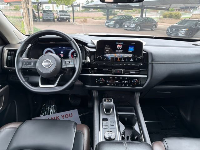 Certified 2025 Nissan Pathfinder Platinum AWD/4WD image 25