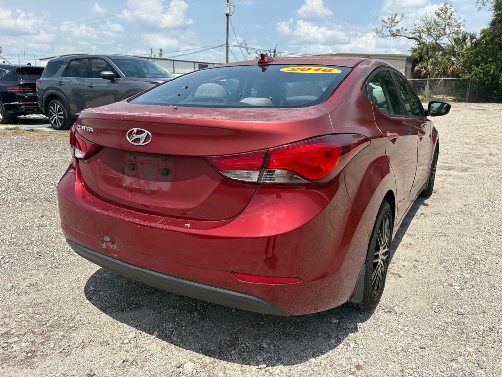 Used 2016 Hyundai Elantra SE FWD image 3
