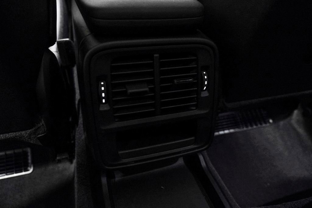 Used 2023 Porsche Taycan 4 Cross Turismo image 40