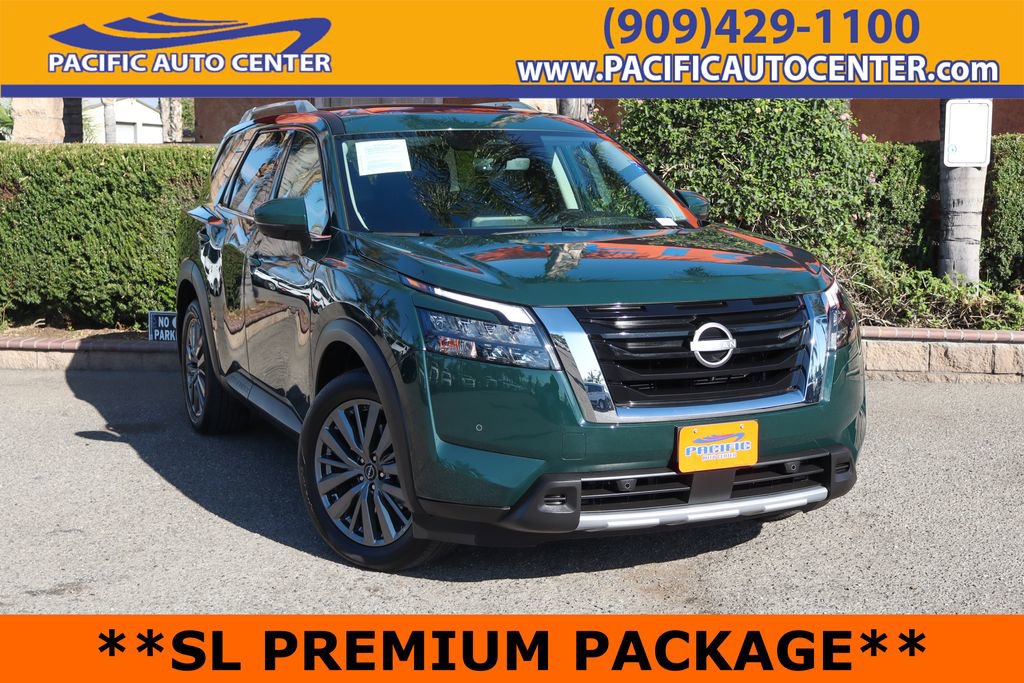 Used 2025 Nissan Pathfinder SL w/ SL Premium Package image 1
