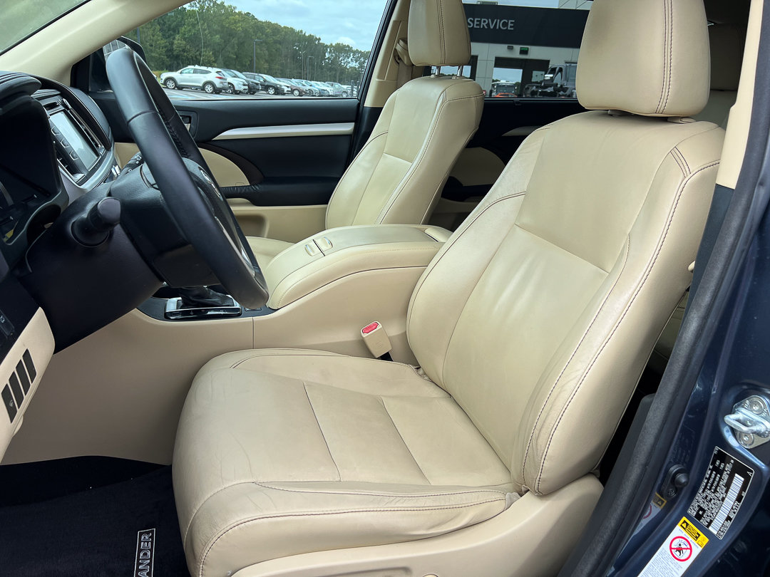 Used 2021 Toyota Highlander Platinum AWD/4WD image 19