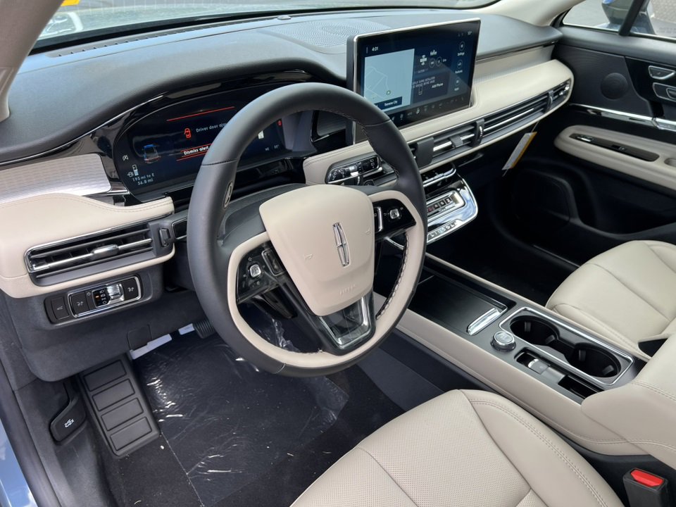 New 2026 Lincoln Corsair Premiere image 15
