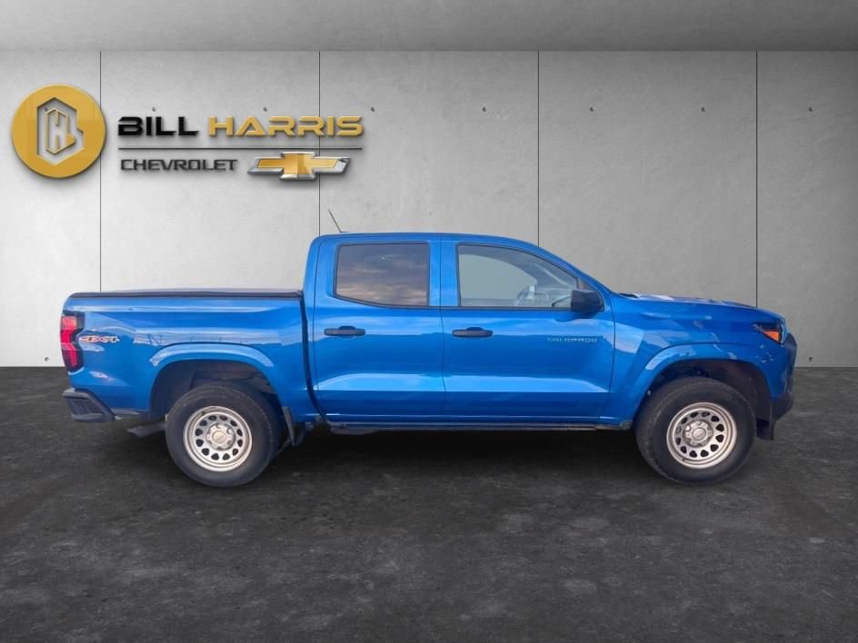 Used 2023 Chevrolet Colorado W/T AWD/4WD image 4