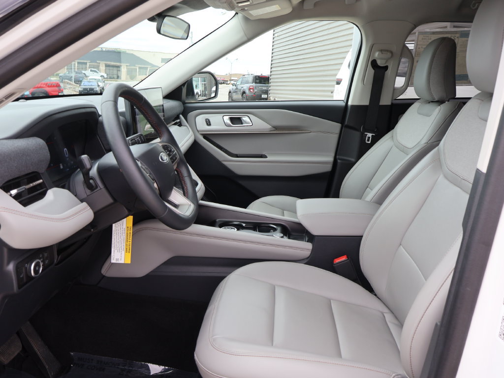 New 2026 Ford Explorer Active AWD/4WD image 24
