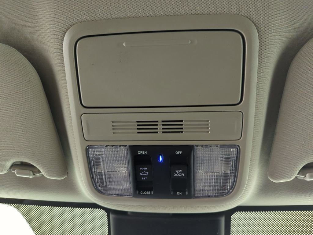 New 2026 Honda Odyssey Touring image 19