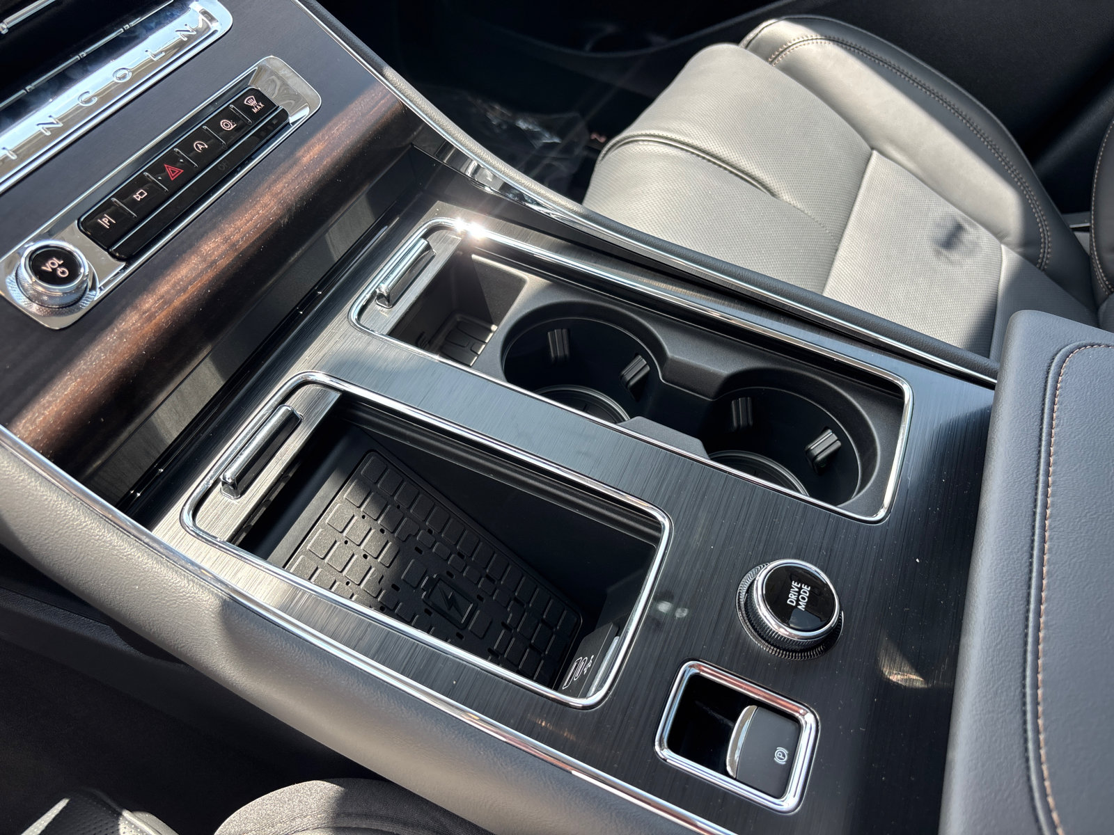New 2026 Lincoln Aviator Reserve AWD/4WD image 23