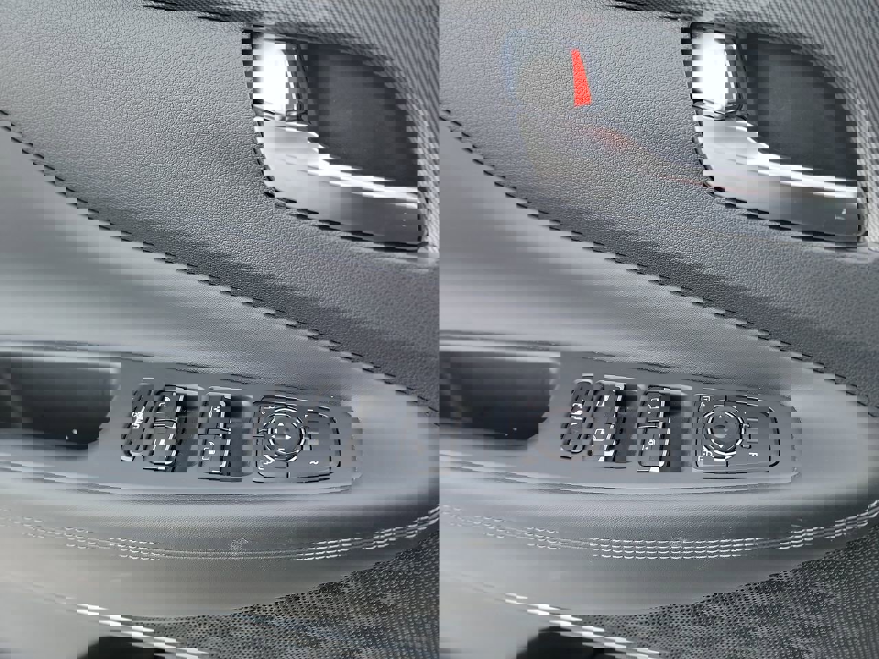 Certified 2021 Hyundai Santa Fe SEL Premium image 11