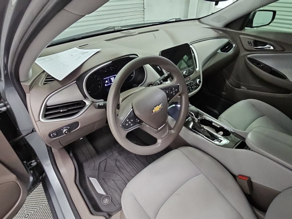 Used 2024 Chevrolet Malibu LT FWD image 12