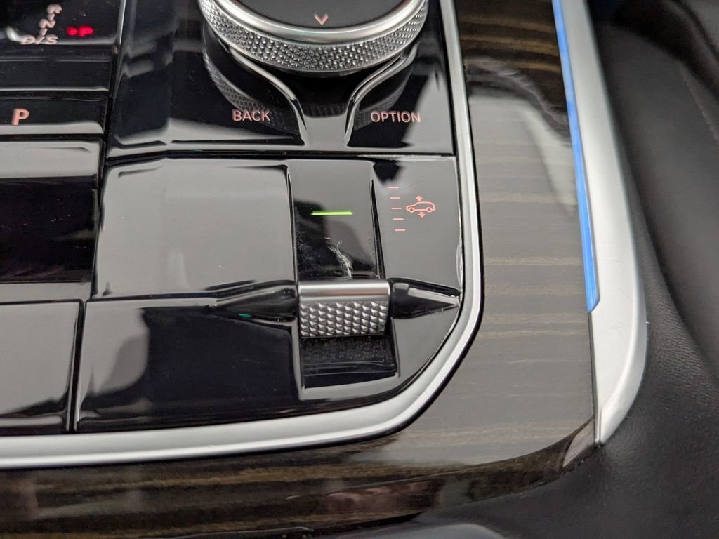 Used 2023 BMW X7 xDrive40i image 40