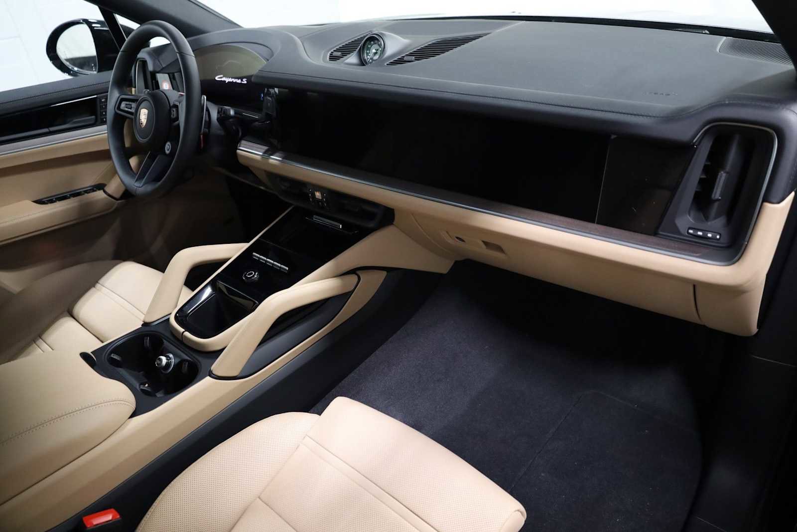 New 2026 Porsche Cayenne S image 6