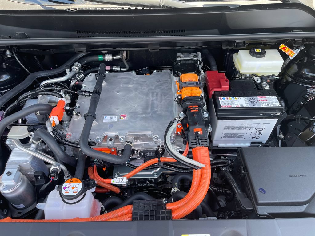 New 2026 Toyota C-HR AWD/4WD image 9
