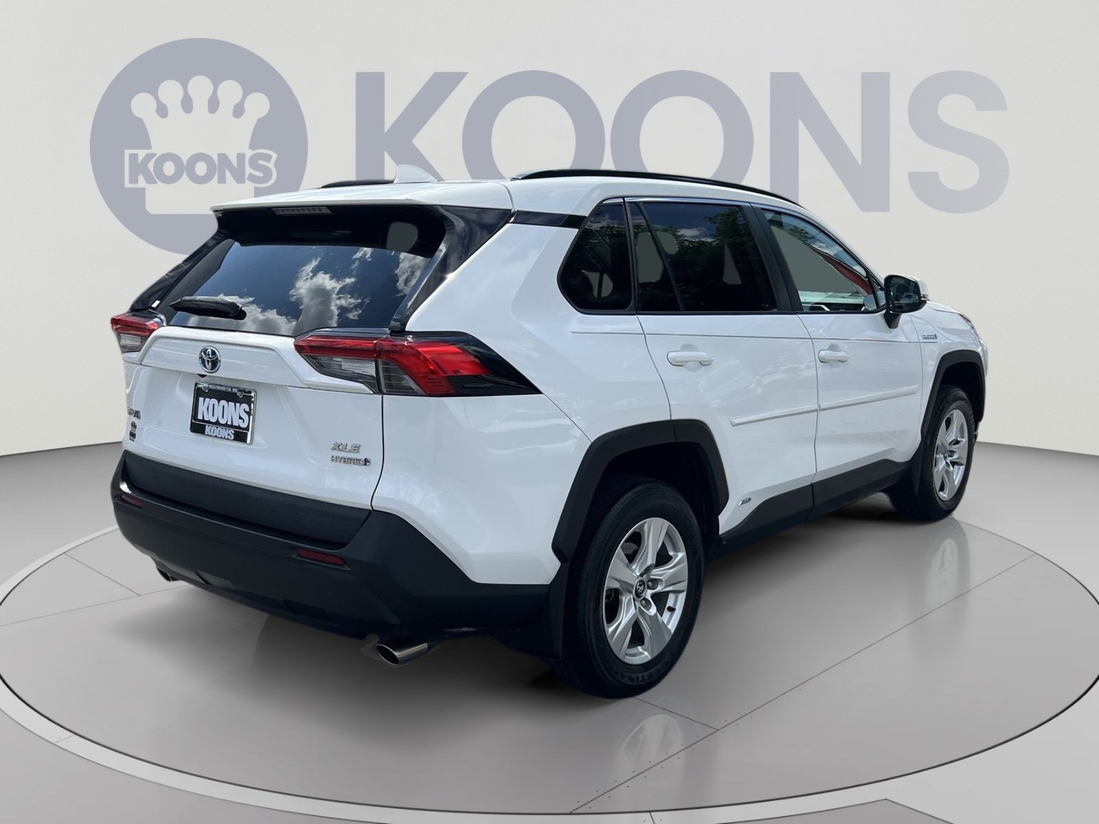 Used 2021 Toyota RAV4 XLE w/ Convenience Package AWD/4WD image 7