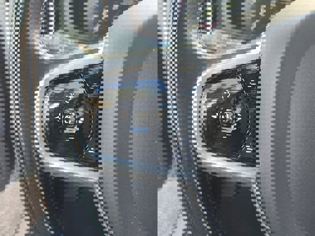 Used 2020 Volvo S60 T5 Momentum image 19