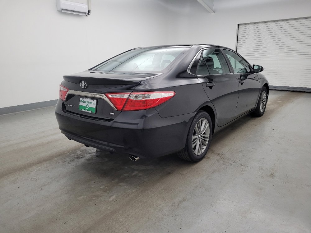 Used 2017 Toyota Camry SE image 9