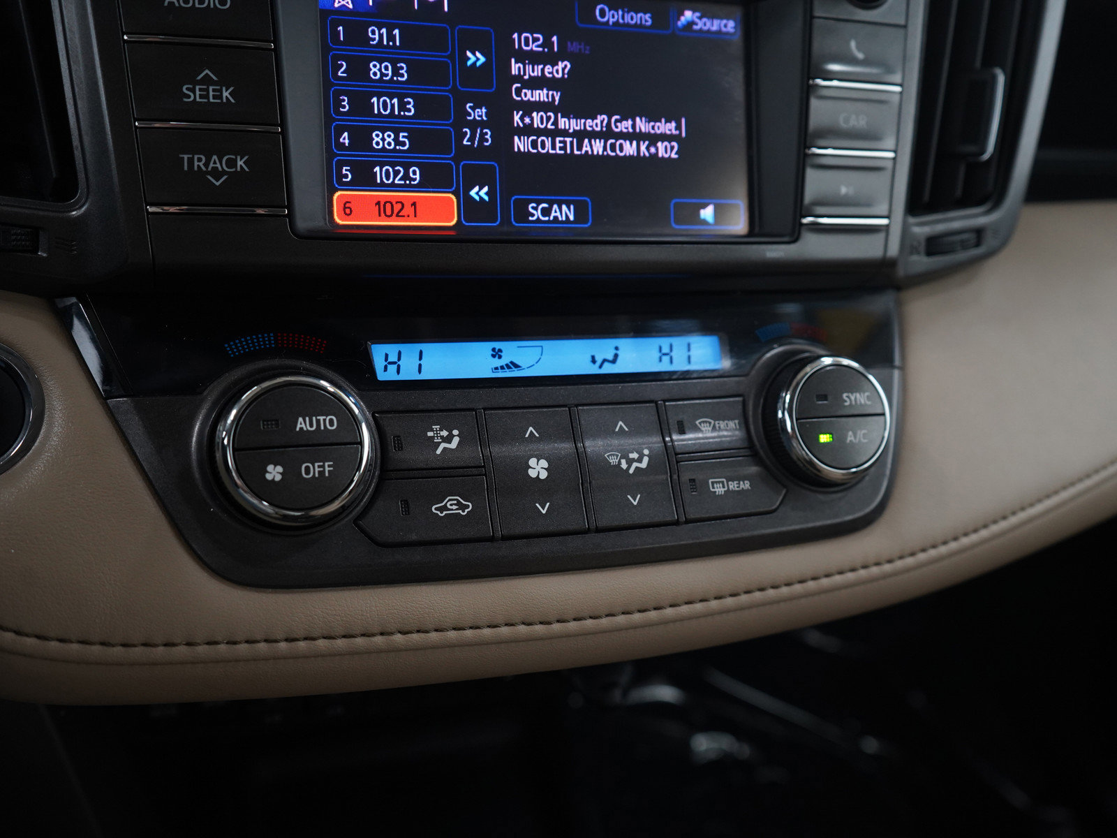 Used 2013 Toyota RAV4 Limited image 22