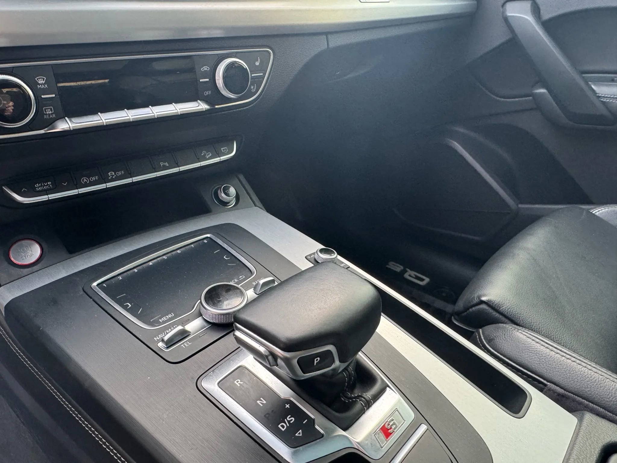 Used 2018 Audi SQ5 Premium Plus AWD/4WD image 24