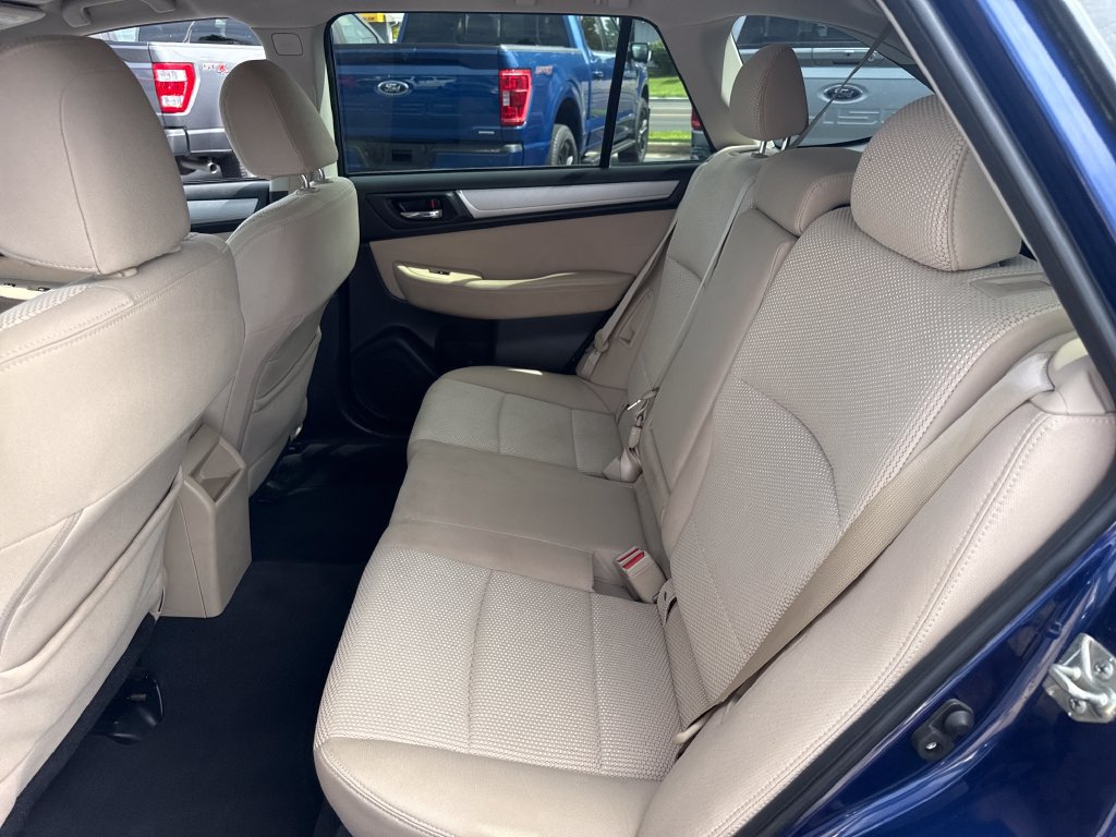 Used 2017 Subaru Outback 2.5i Premium AWD/4WD image 16