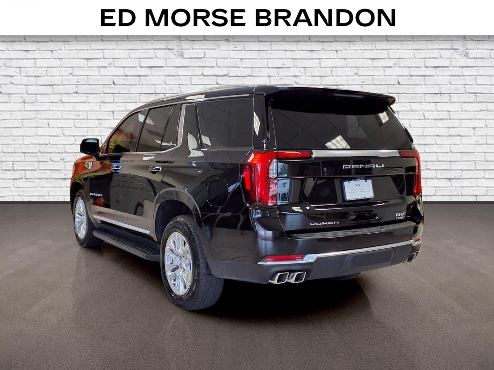 Used 2026 GMC Yukon Denali AWD/4WD image 3