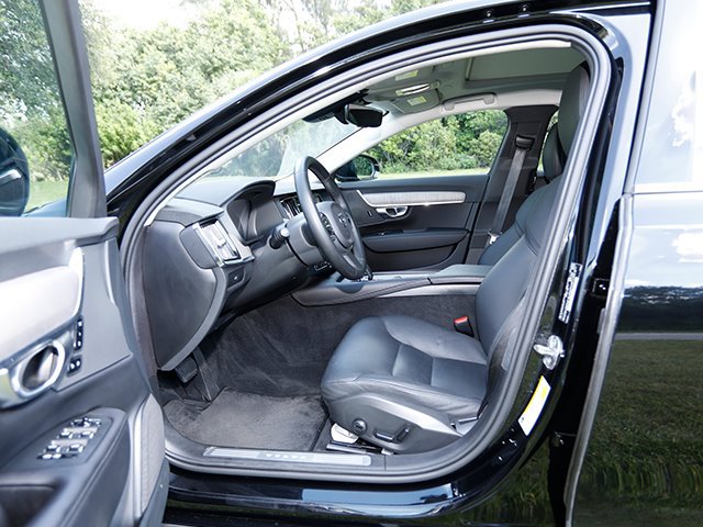 Used 2024 Volvo S90 B6 Plus AWD/4WD image 14