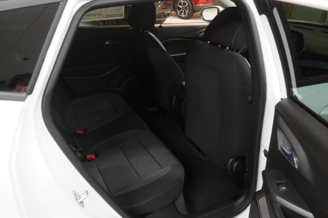 New 2026 Chevrolet Trax LS w/ LS Convenience Package FWD image 21