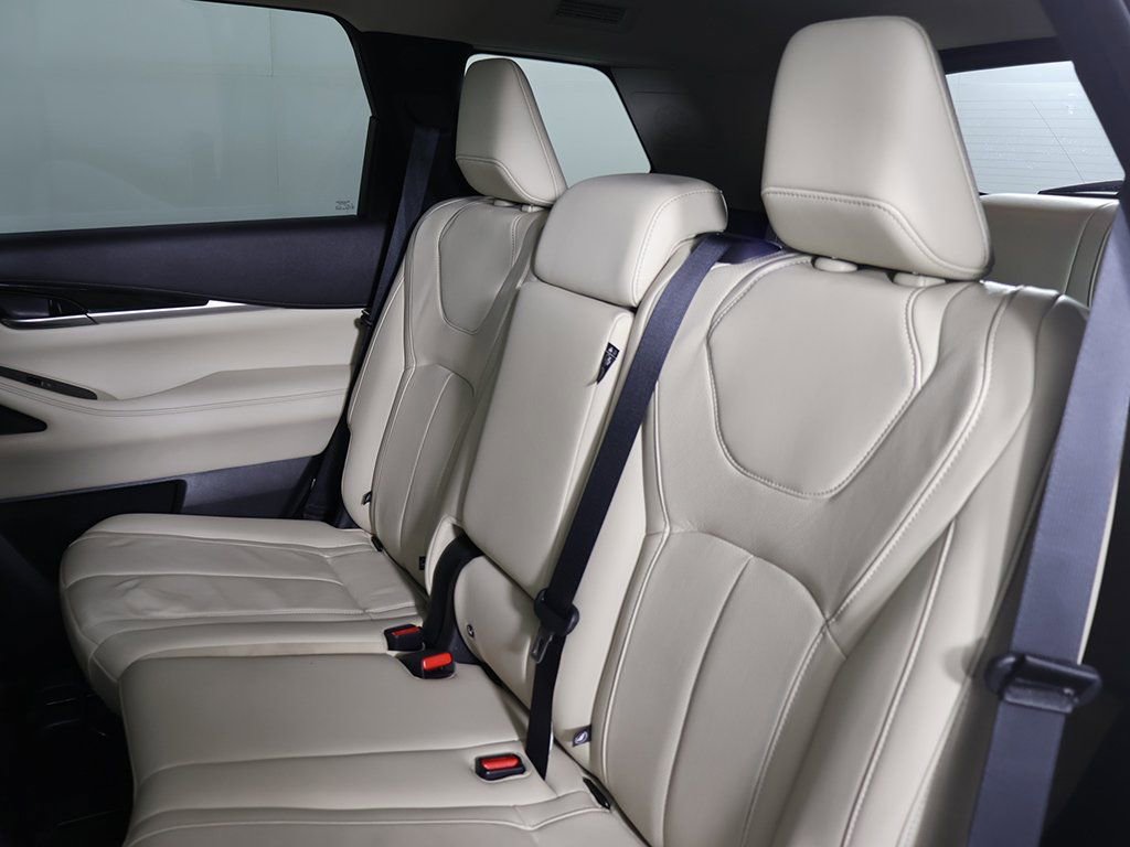 Used 2023 INFINITI QX60 Pure image 31