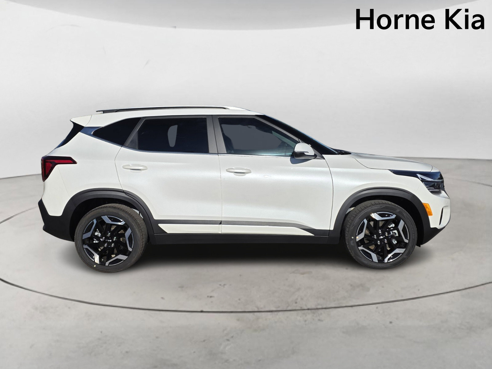 New 2026 Kia Seltos SX image 3