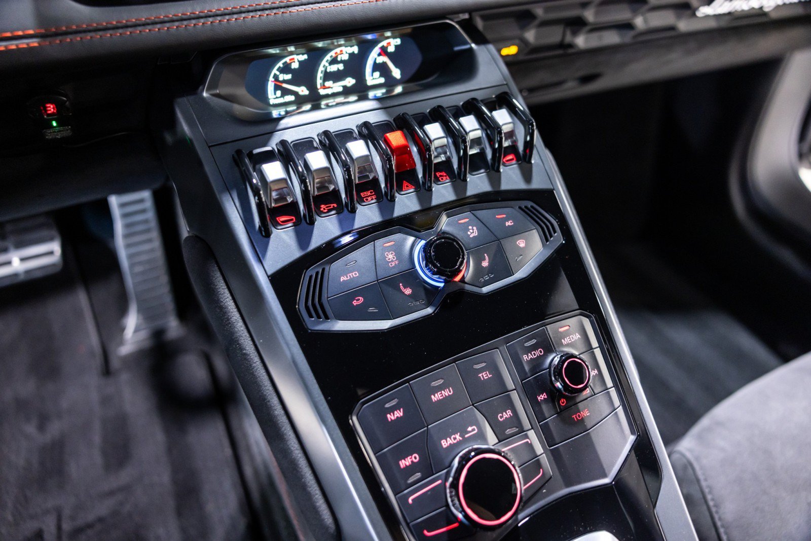 Used 2017 Lamborghini Huracan LP 580-2 RWD image 42