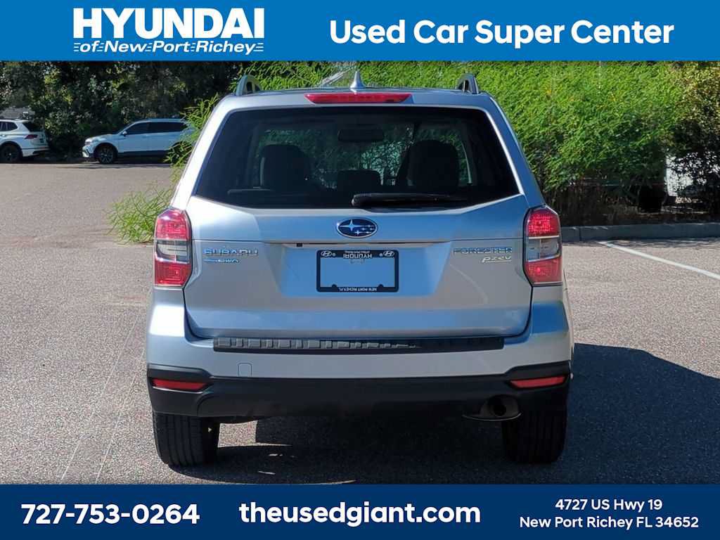 Used 2016 Subaru Forester 2.5i Premium w/ All-Weather Package AWD/4WD image 4