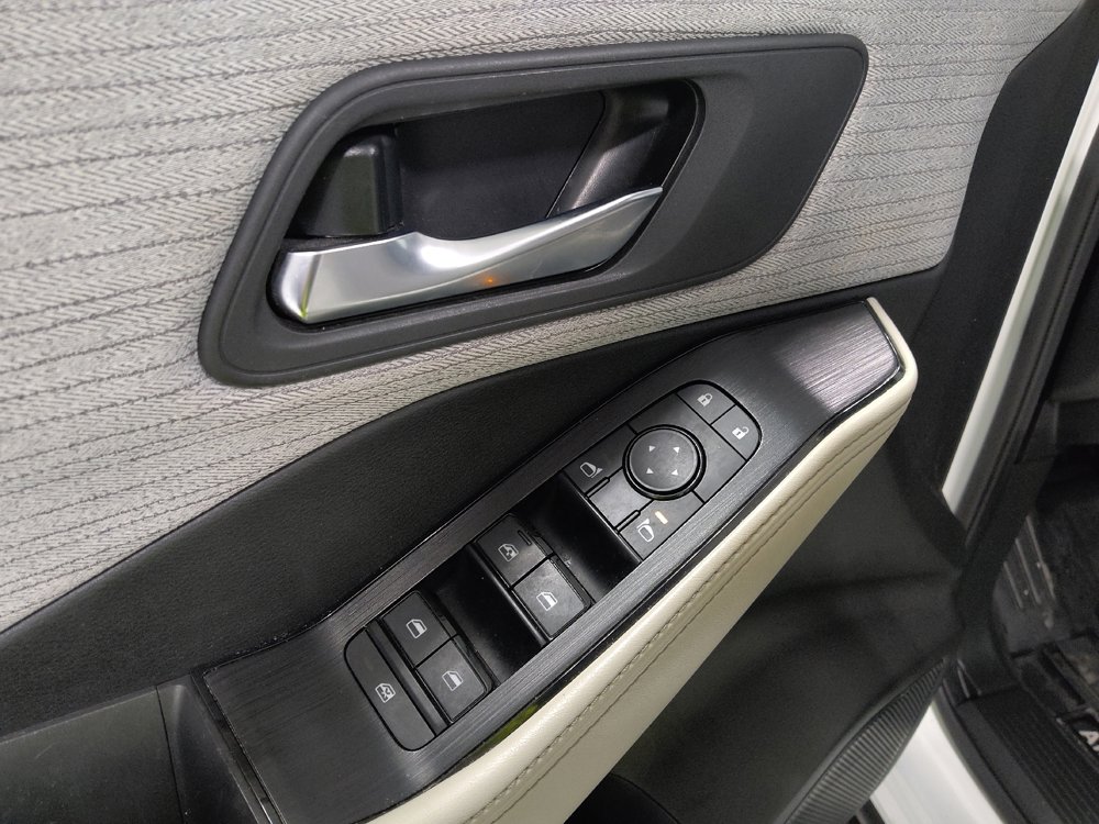 Used 2023 Nissan Rogue SV image 27