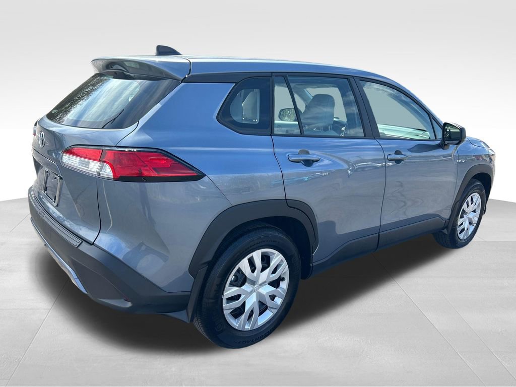 Certified 2025 Toyota Corolla Cross L FWD image 5