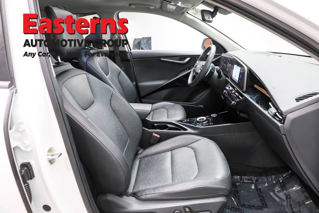 Used 2023 Kia Niro Wave image 25