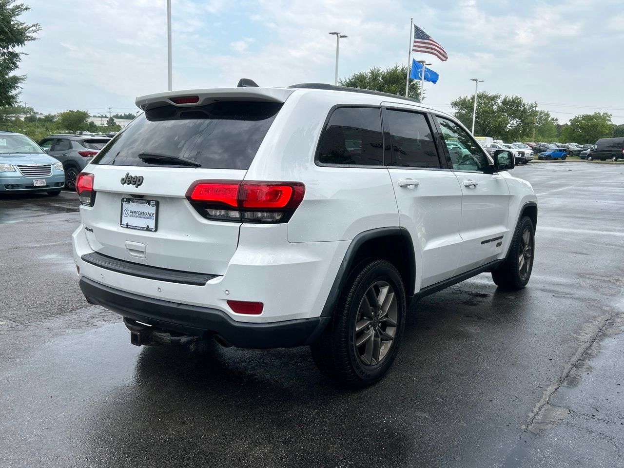 Used 2016 Jeep Grand Cherokee Laredo 75th Anniversary AWD/4WD image 4