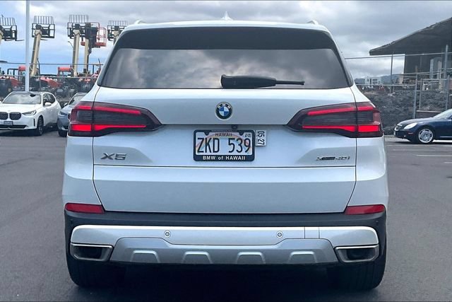Used 2023 BMW X5 xDrive40i w/ Premium Package AWD/4WD image 4