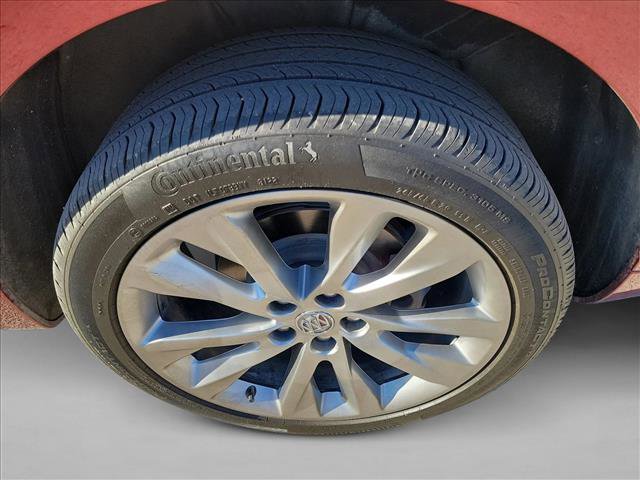 Used 2023 Buick Envision Avenir image 12