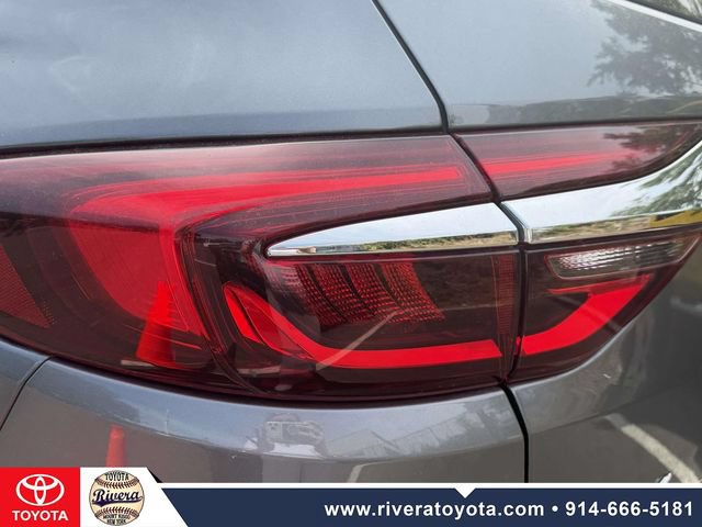 Used 2018 Buick Enclave Premium w/ Experience Buick Package AWD/4WD image 11