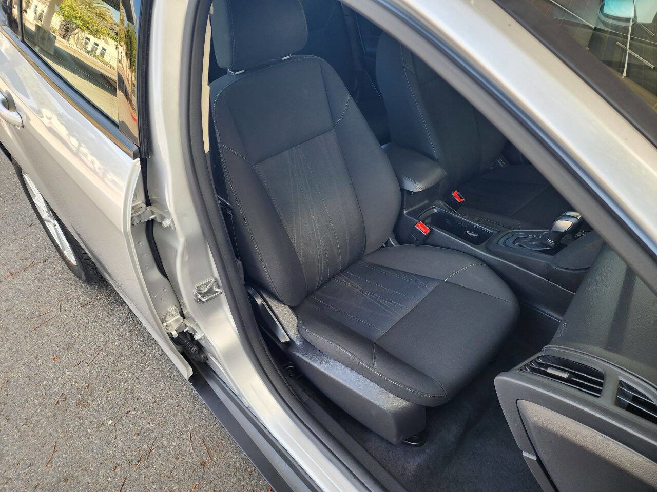 Used 2015 Ford Focus SE image 27