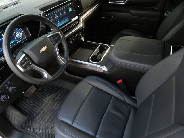 Used 2025 Chevrolet Silverado 2500 LTZ w/ LTZ Premium Package AWD/4WD image 12