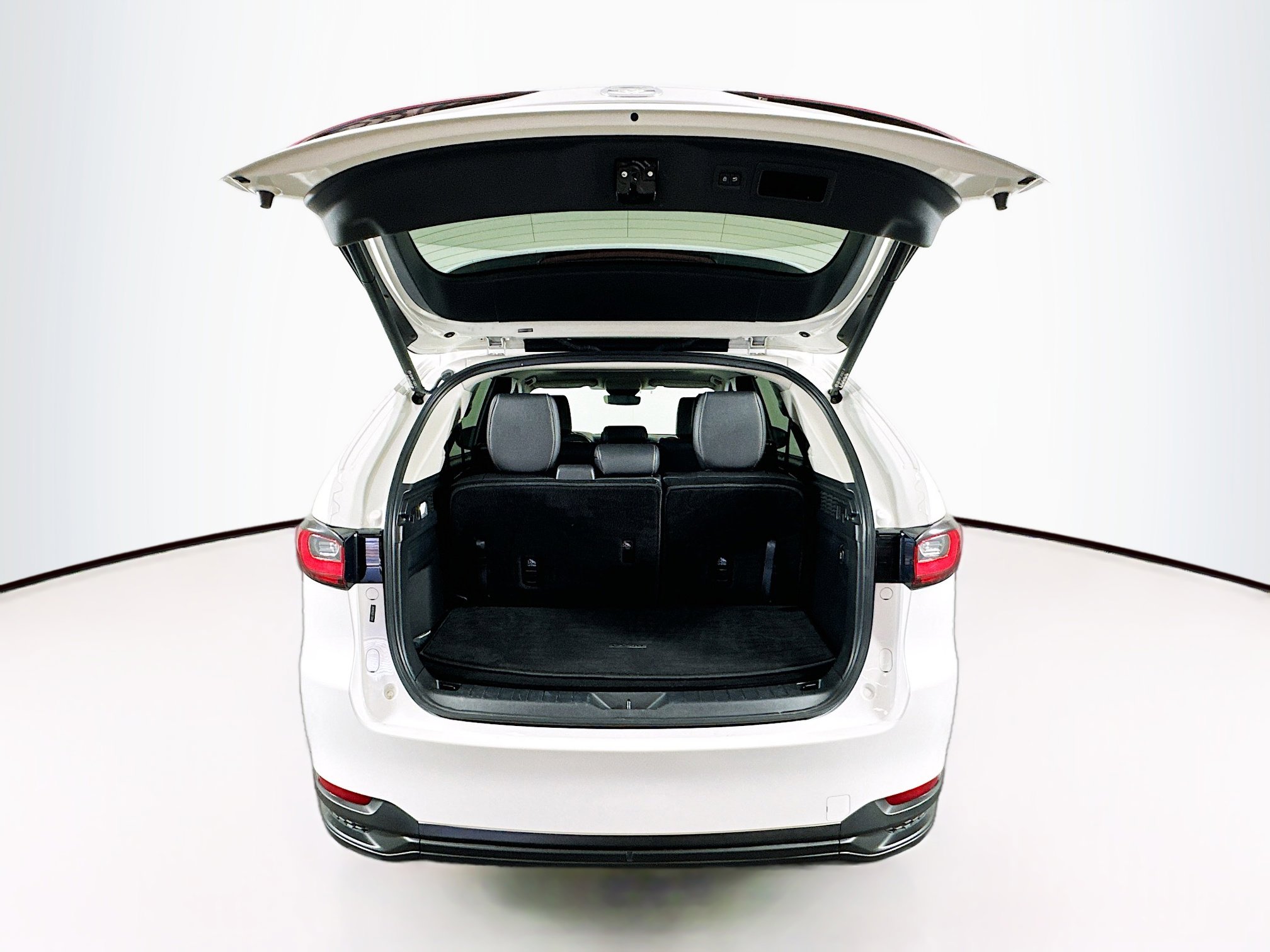 Used 2024 MAZDA CX-90 Plug-In Hybrid w/ Preferred image 30