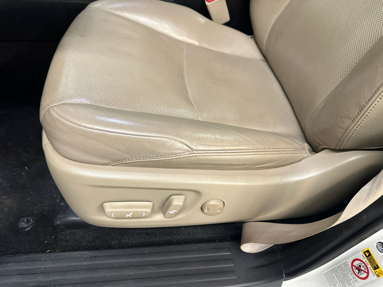 Used 2018 Toyota 4Runner Limited image 11