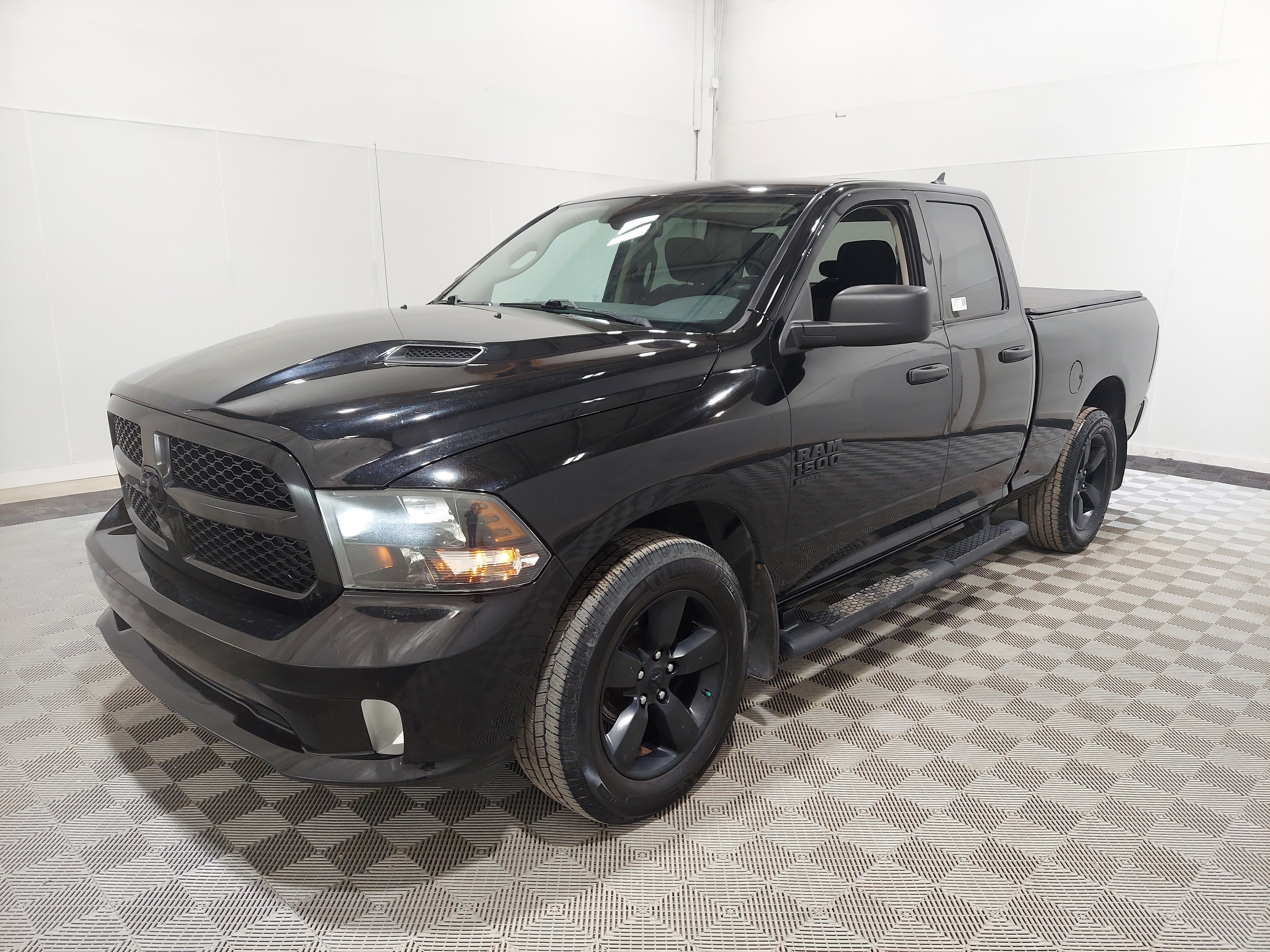 Used 2020 RAM 1500 Express w/ Wheel & Sound Group AWD/4WD image 1