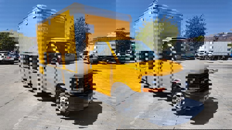 Used 2016 GMC Savana 3500 Extended image 41